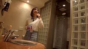 0002124_19歳のデカパイ日本人女性が潮ふきする盗み撮りのSEX