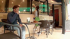 引き締まったスリムボディの美人店員013wwwwwwwwwwww