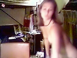 18 year old elizabeth hoeller strips on webcam to music