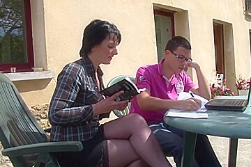 2021 02 15 Eu) Housewife Lucie Luke Getting Her