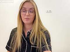 A Stepson With Broken Arms Poured Sperm Into The Pussy Of A Stepmother - Thank You Stepmother