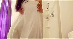 Adriana caro (hanna orio) - taking a shower