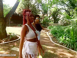 African Lesbians - Real Amateur BFFs Scissoring and Tribbing in Bed