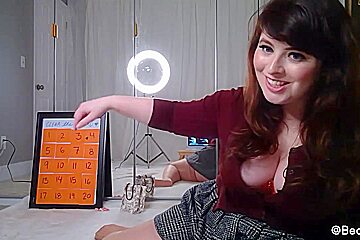 Amateur Brunette Chick Toying Her Ass And Pussy On Webcam