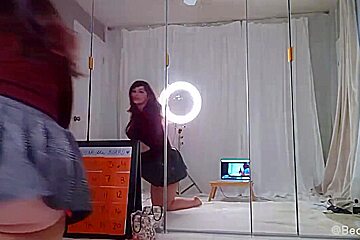 Amateur Brunette Chick Toying Her Ass And Pussy On Webcam