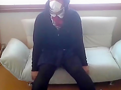 Amateur Japanese CD jerks cock