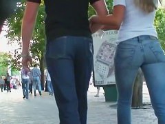 Amateur street candid blonde with a perfect round ass