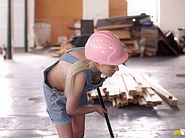 Amy Rose in Sweeping Strokes - DownblouseJerk