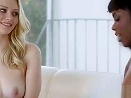 Ana Lays Allie Down Placing Her Moka Pussy In Her Mouth