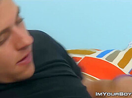 Athletic Step daddy Jason Sparks cums in young Dakota Knoxs mouth