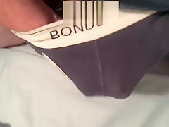 Aussie guy cums through Bonds