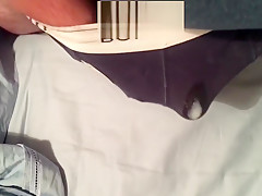 Aussie guy cums through Bonds