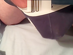 Aussie guy cums through Bonds