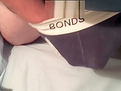 Aussie guy cums through Bonds