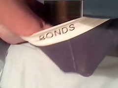 Aussie guy cums through Bonds