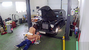 Auto mechanic bangs beautiful cab driver