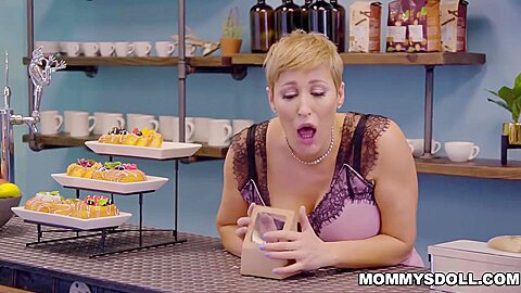 Awesome Yummy Pussy And Foot Sucking At The Cafe