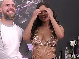 Banging Busty Exotic Numi Zarah Doggystyle Live While Her Big Natural Tits Bounce
