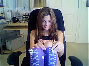 Beautiful Teenage Babe Jilling On Bedroom Webcam