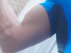 Beautiful cam flexer in Under Armour