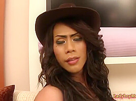 Big Ladyboy Misty Decided To Fuck Bareback A Guy