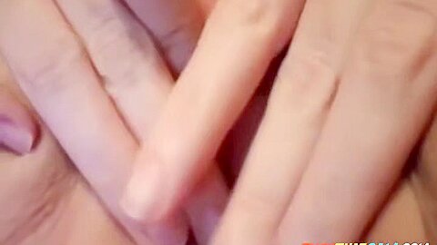 Big Lip Pussy Play