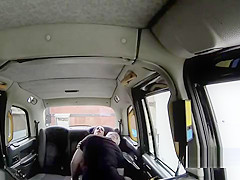 Big booty brunette fuck in taxi