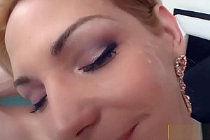 Blonde Tgirl Laviny Albuquerque and a Guy Fuck Each Other in the Ass