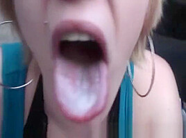 Blonde amateur gets her face covered in cum