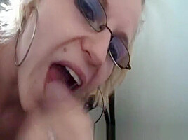 Blonde amateur gets her face covered in cum