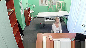 Blonde amateur patient pussyfucked by doctor