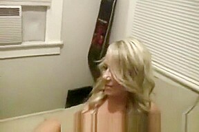 Blonde girlfriend using her perfect ass to please boyfriend