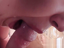 Blondine Deep Throat