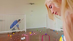 Busty Brooklyn Chase gets nailed and facialized
