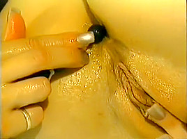 Busty brunette uses her soft lips to make her blonde girlfriend cum