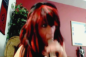 COCK SUCKING CROSSDRESSER
