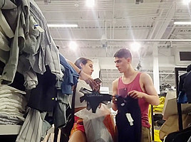 Candid nice feet hottie holding thongs shopping with bf