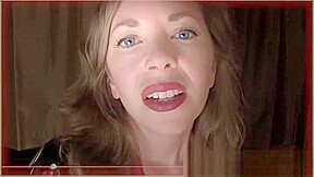 Charming harlot play with her lovehole