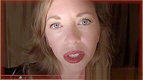 Charming harlot play with her lovehole