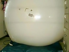 Climb Inside Balloon Pop