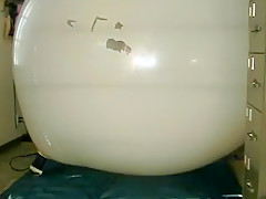 Climb Inside Balloon Pop