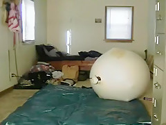 Climb Inside Balloon Pop