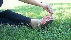 College hottie shows off feet