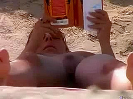 Compilation de belles coquines qui font du naturisme
