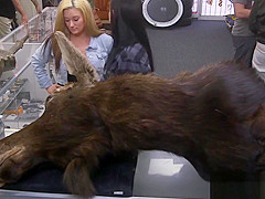Cuties earn some money by sharing a cock in the pawnshop