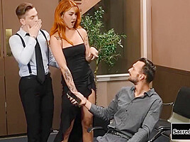 Daisy Taylor - Security Guard Barebacks Trans In Front Of Bf