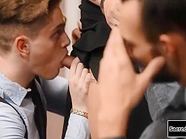Daisy Taylor - Security Guard Barebacks Trans In Front Of Bf