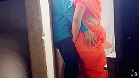 Desi Bhabi Ko Devar Ne Pela