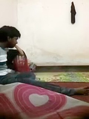 Desi amateurs fuck hard and loud in an abandoned room