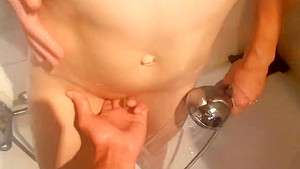 Douche, Pipe & Sexe Intense pour sa Jolie Copine - Amateur Couple Sara'Sam